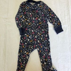 Carter’s 3 month footies